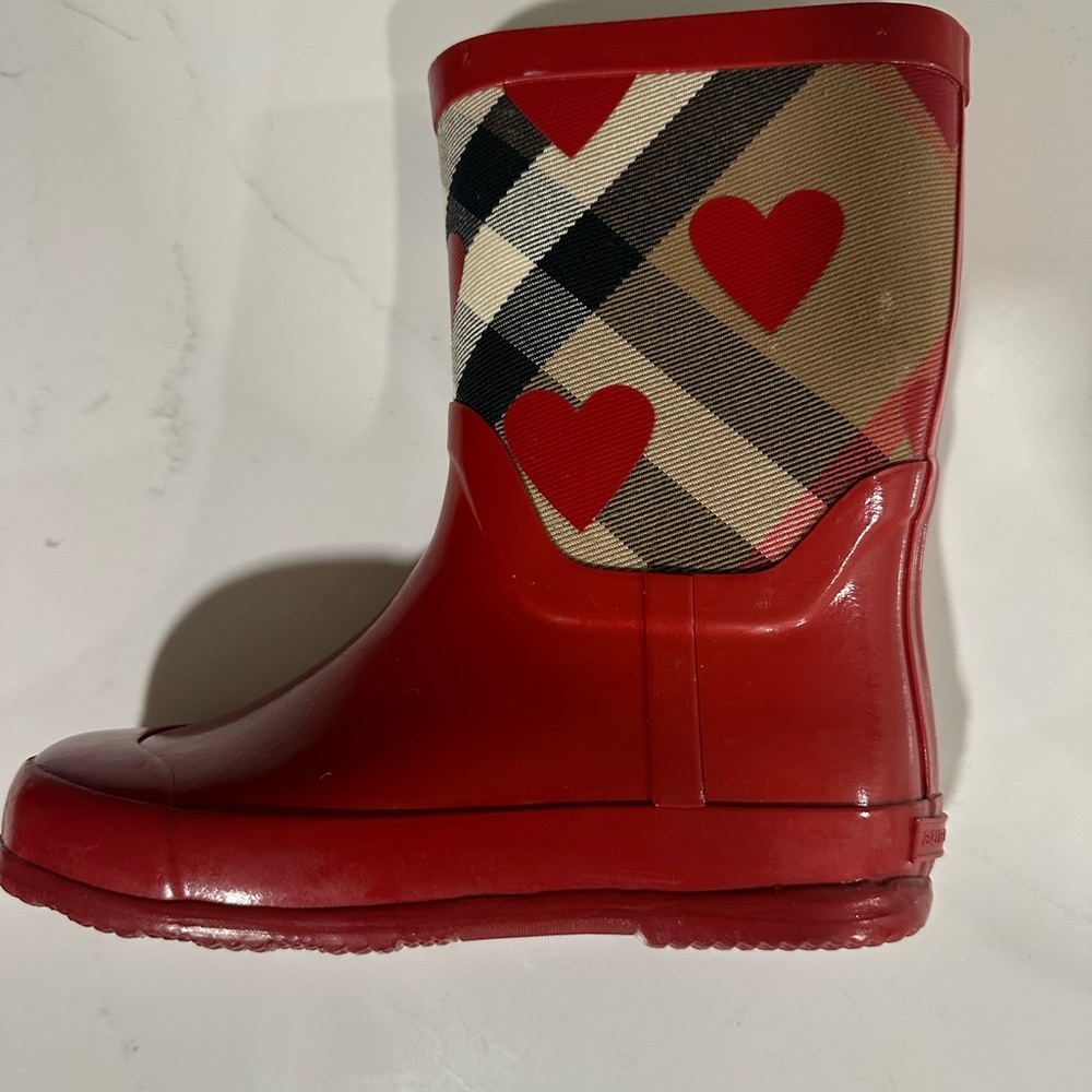Burberry Red Kids Boots with Heart Pattern